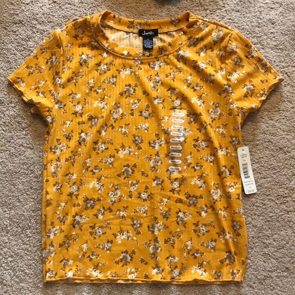 🔴LAST CHANCE 🔴 Justify lettuce edge tee